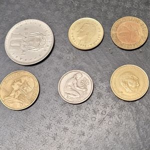 Lot of six collectable coins